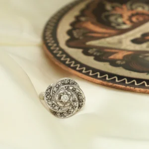 Sortija Espiral de Diamantes