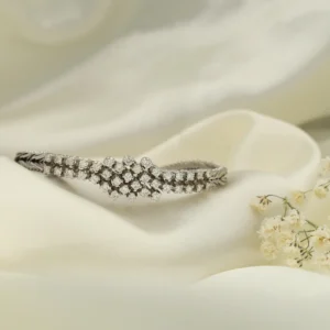 Pulsera Espigada Vintage en Oro Blanco