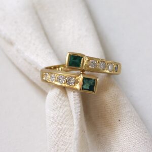 Anillo Tú y Yo de Esmeraldas con Diamantes